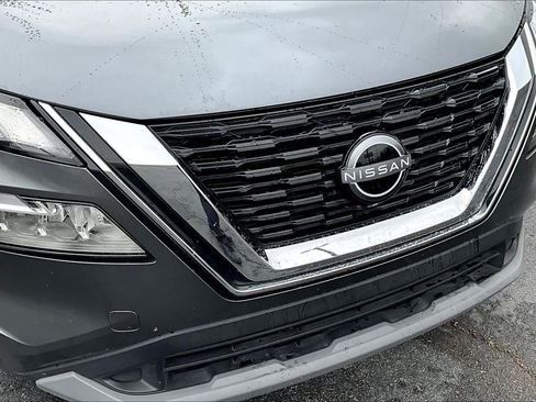 Used 2023 Nissan Rogue SV image 29