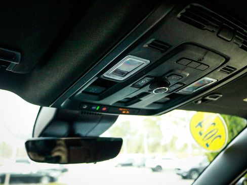 Used 2024 GMC Yukon XL Denali Ultimate image 27