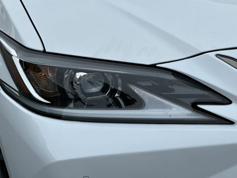 Used 2025 Lexus ES 300h F Sport FWD image 10
