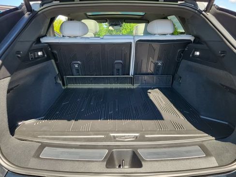 Certified 2024 Cadillac Lyriq Luxury AWD/4WD image 9