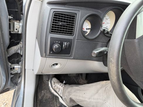 Used 2006 Dodge Charger RWD image 32
