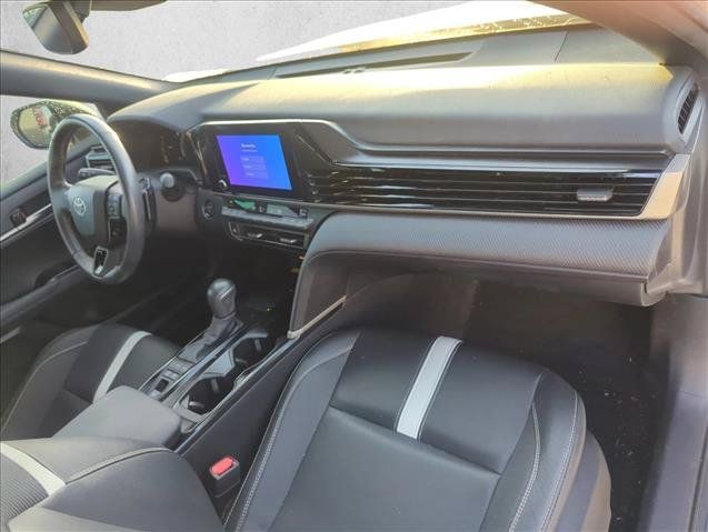 Used 2025 Toyota Camry SE w/ Convenience Package FWD image 23