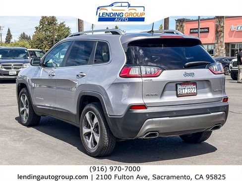 Used 2019 Jeep Cherokee Limited AWD/4WD image 2