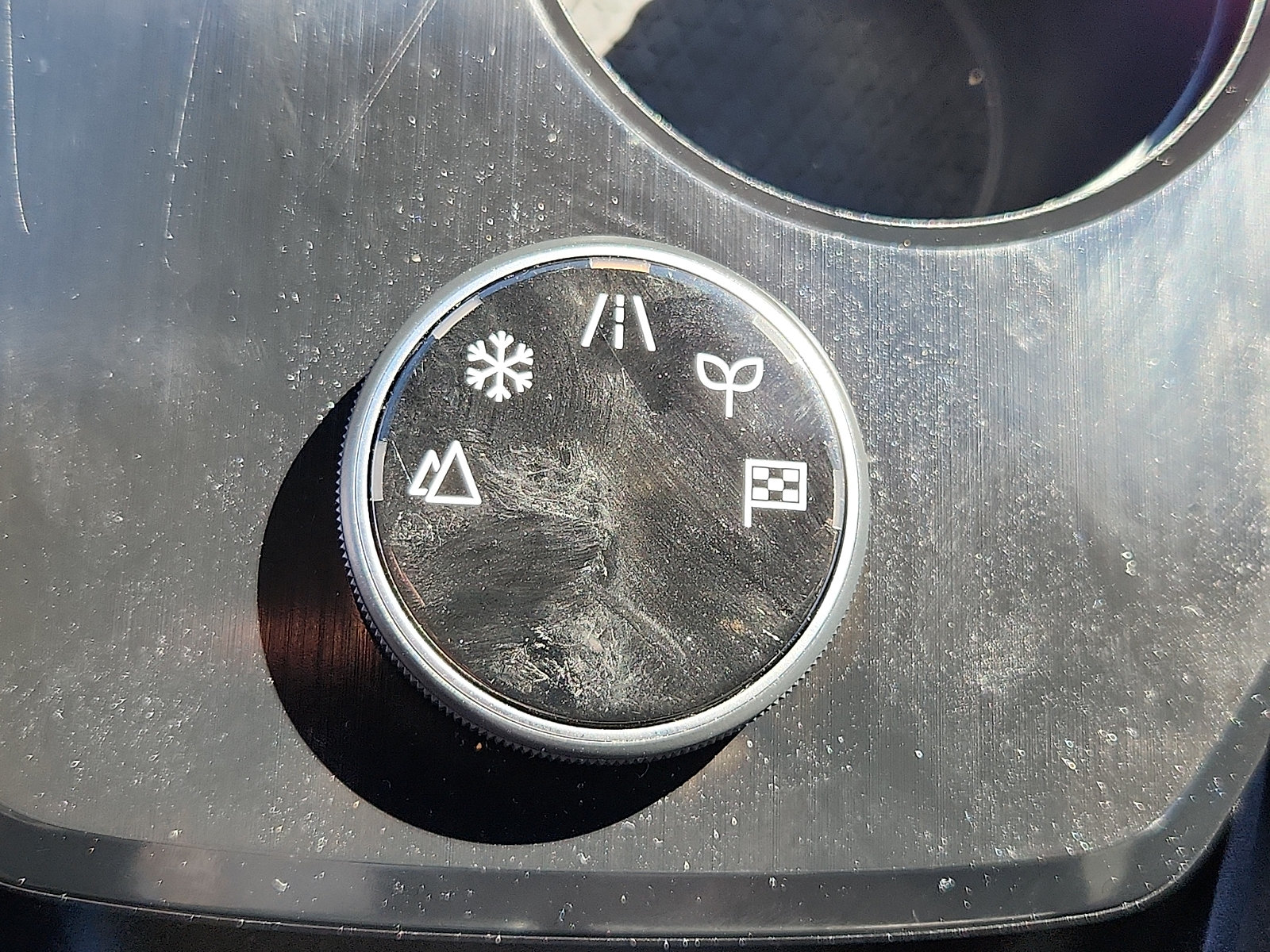 Used 2025 Nissan Rogue SV AWD/4WD image 23