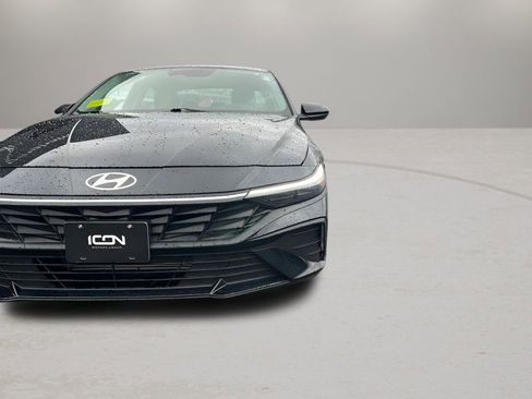 Used 2024 Hyundai Elantra SE FWD image 25