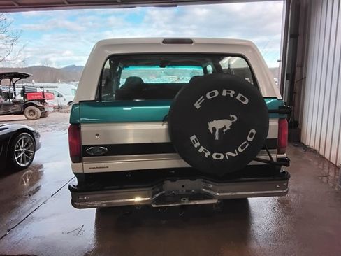 Used 1995 Ford Bronco XLT image 7