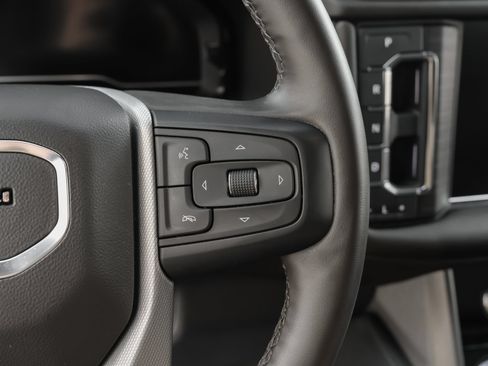 Used 2023 GMC Yukon Denali AWD/4WD image 19