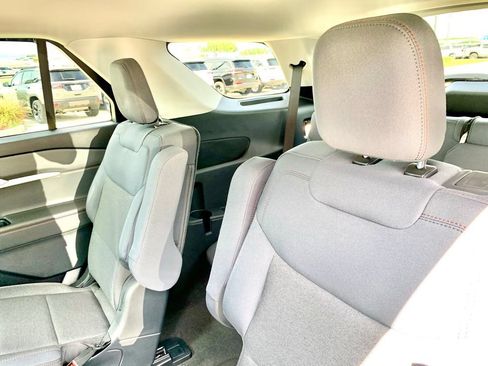 Used 2026 Ford Explorer Active RWD image 18
