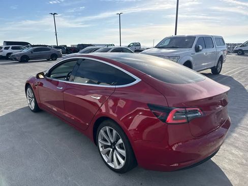 Used 2018 Tesla Model 3 RWD image 3