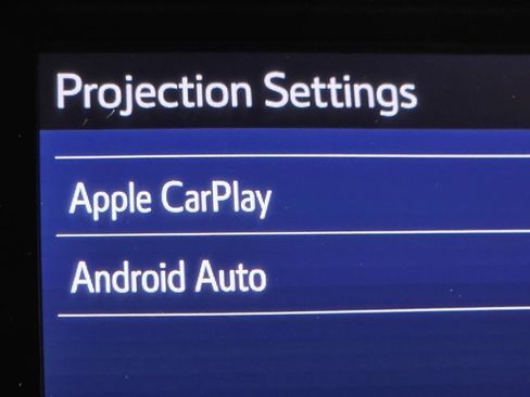 Used 2021 Toyota Prius Prime LE image 3