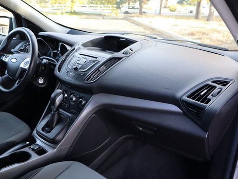 Used 2014 Ford Escape SE image 17