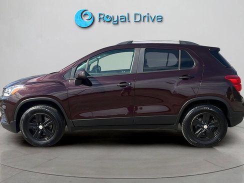 Used 2021 Chevrolet Trax LT AWD/4WD image 2