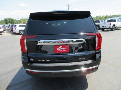Certified 2024 GMC Yukon XL SLT w/ SLT Premium Package AWD/4WD image 7