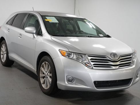 Used 2010 Toyota Venza FWD image 3