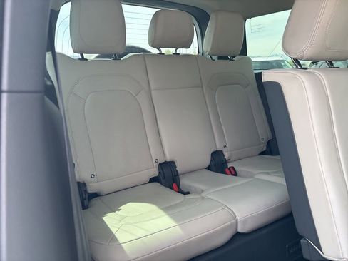 Used 2023 Land Rover Defender 130 First Edition image 13