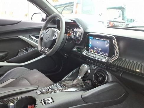 Used 2021 Chevrolet Camaro SS RWD image 21