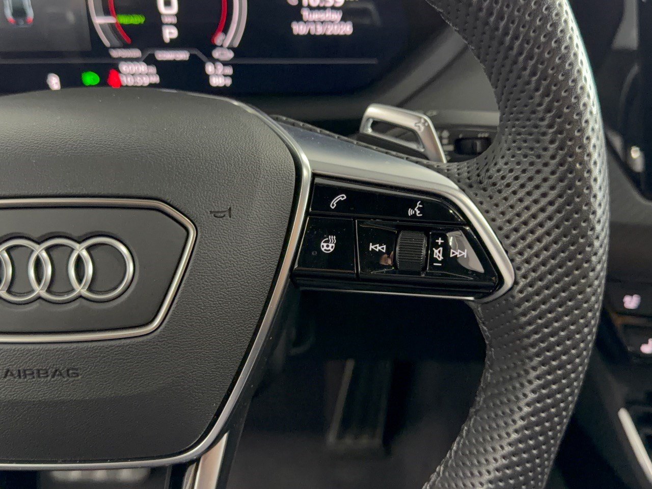 Used 2024 Audi RS e-tron GT w/ Carbon Performance Package AWD/4WD image 19