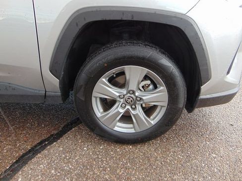 Used 2025 Toyota RAV4 LE AWD/4WD image 27