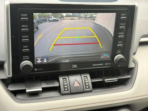 Used 2020 Toyota RAV4 Limited AWD/4WD image 24
