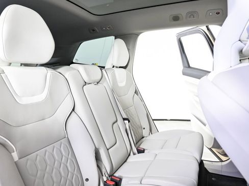 Certified 2025 Volvo EX90 Ultra AWD/4WD image 25