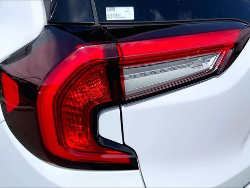 Used 2022 GMC Terrain SLE w/ Driver Convenience Package AWD/4WD image 27