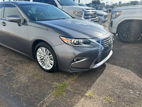 Used 2017 Lexus ES 350 w/ Premium Package FWD image 23