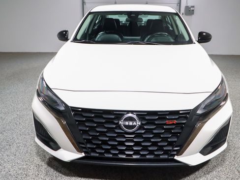 Used 2024 Nissan Altima 2.5 SR image 4