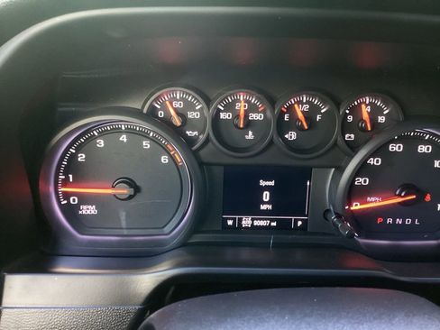 Used 2019 Chevrolet Silverado 1500 Custom w/ Custom Value Package AWD/4WD image 12