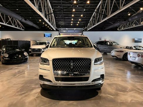 Used 2024 Lincoln Navigator Black Label AWD/4WD image 8