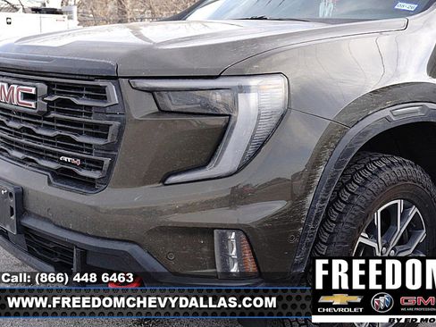 Used 2024 GMC Acadia AT4 w/ Super Cruise Package image 6