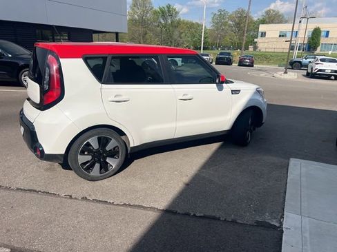 Used 2016 Kia Soul + w/ Designer's Package FWD image 3