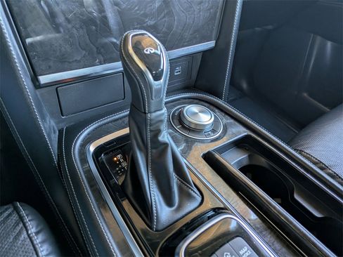 Used 2024 INFINITI QX80 Luxe image 20