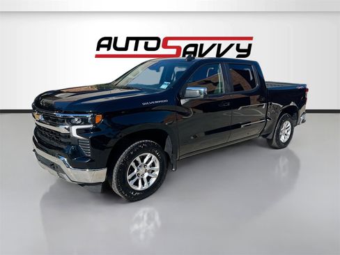 Used 2025 Chevrolet Silverado 1500 LT image 3