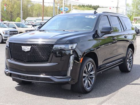 Used 2024 Cadillac Escalade Sport w/ Touring Package AWD/4WD image 14