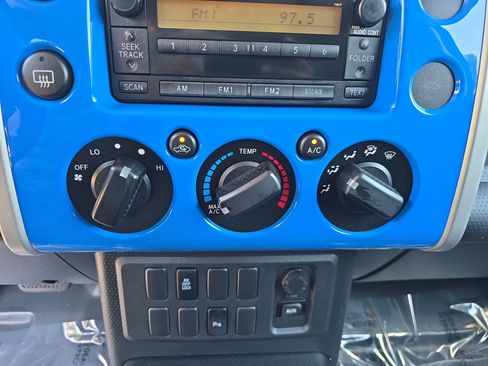 Used 2007 Toyota FJ Cruiser 4WD image 24