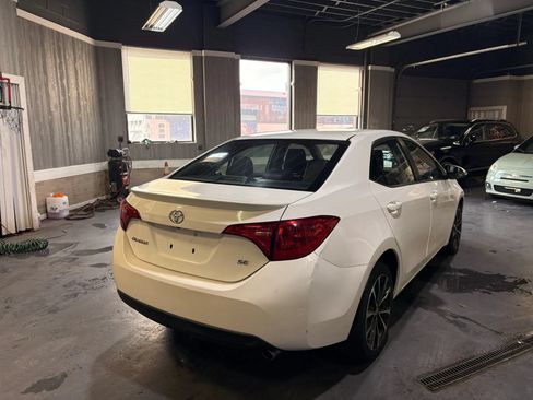 Used 2018 Toyota Corolla SE FWD image 6