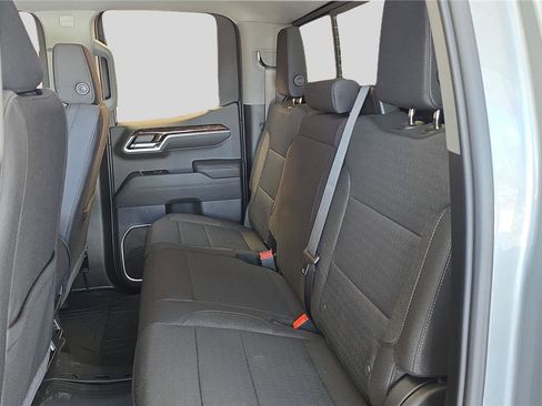 New 2026 GMC Sierra 1500 SLE image 18