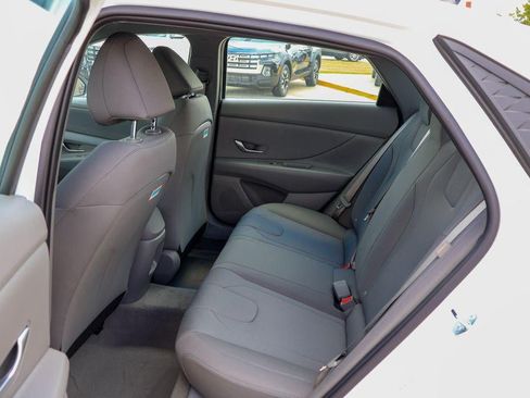 New 2026 Hyundai Elantra SE FWD image 9