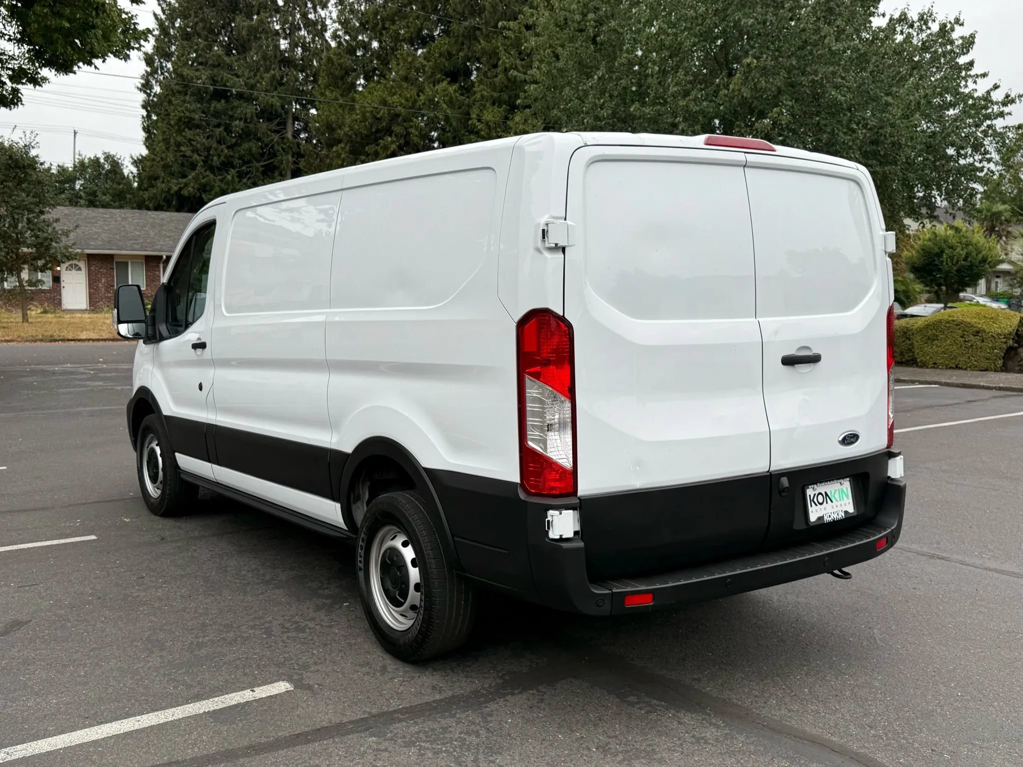 Used 2020 Ford Transit 250 Low Roof RWD image 5