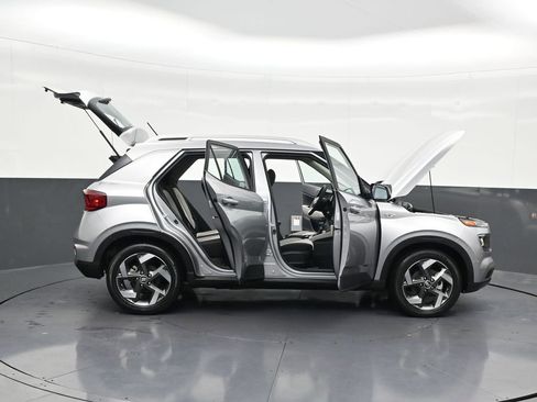 Used 2023 Hyundai Venue SEL w/ Cargo Package FWD image 33