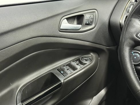 Used 2018 Ford Escape Titanium image 30