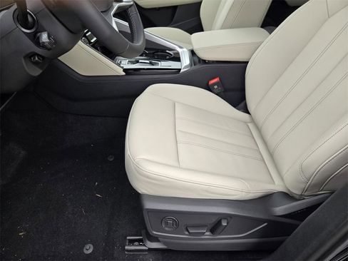 New 2025 Audi Q5 Premium image 25
