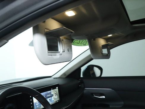 Certified 2025 Nissan Kicks SR w/ SR Premium Package image 21