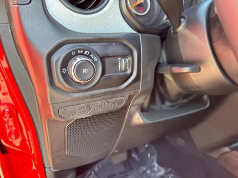 Certified 2024 Jeep Wrangler Unlimited Sport AWD/4WD image 31