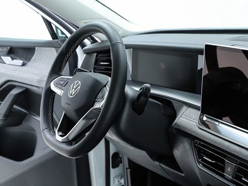 New 2026 Volkswagen Tiguan S image 34