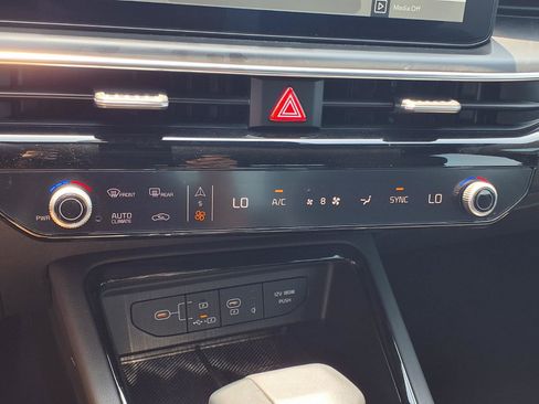 Used 2025 Kia K5 GT-Line AWD/4WD image 18