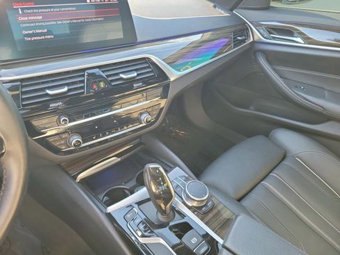 Used 2020 BMW 540i image 32