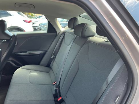 Used 2025 Kia K4 FWD image 27