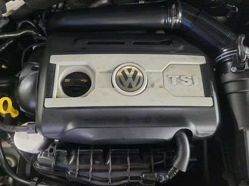 Used 2014 Volkswagen Eos FWD image 30