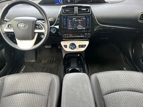 Used 2017 Toyota Prius Three FWD image 16